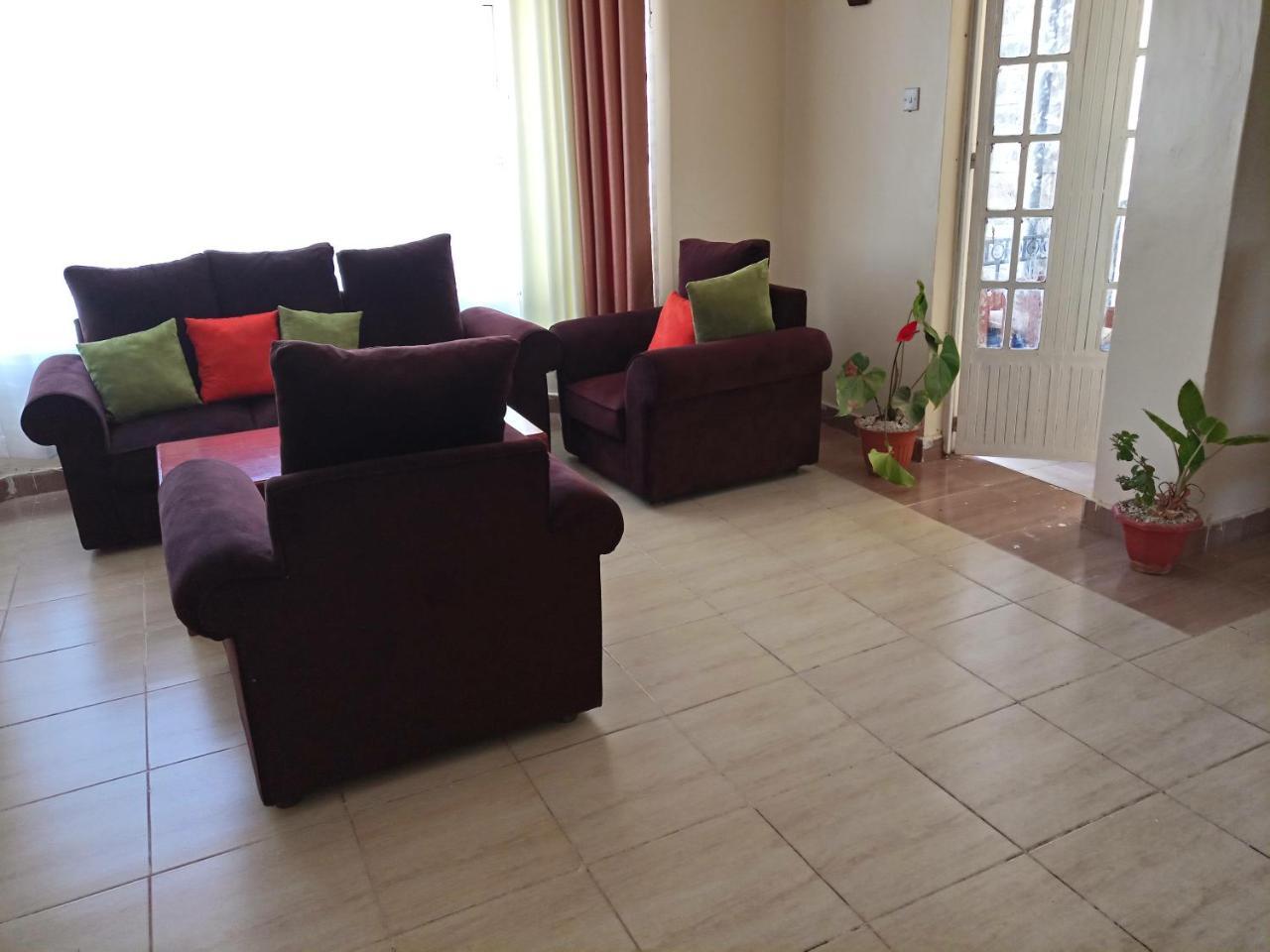 Terminal Homestay Mlolongo Luaran gambar